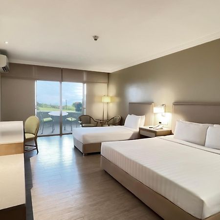 Taal Vista Hotel Tagaytay City Bagian luar foto Deluxe Room