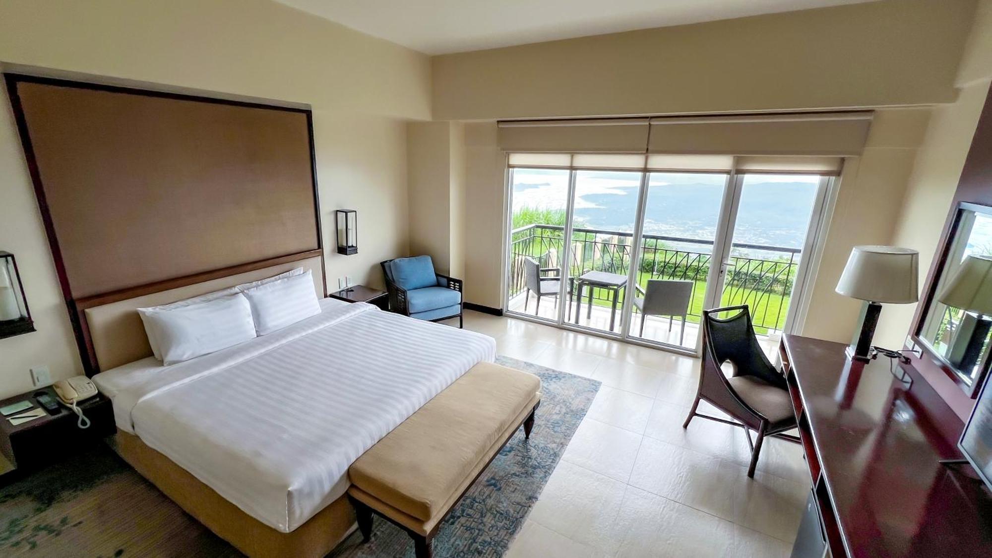 Taal Vista Hotel Tagaytay City Bagian luar foto Deluxe Ocean View Room