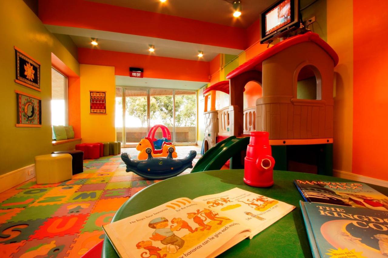 Taal Vista Hotel Tagaytay City Bagian luar foto A children's area at a hotel